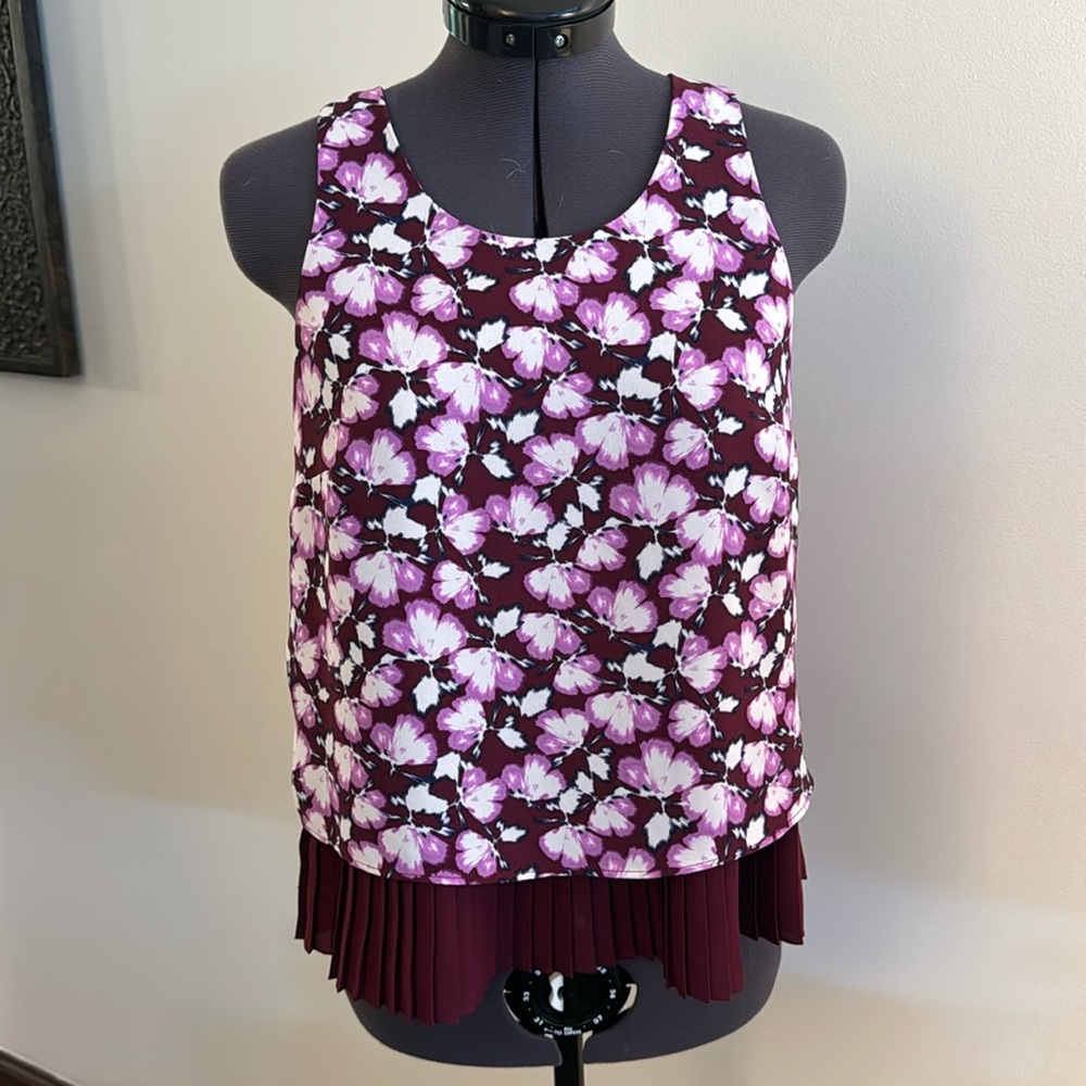 EUC! Banana Republic Sleeveless Blouse